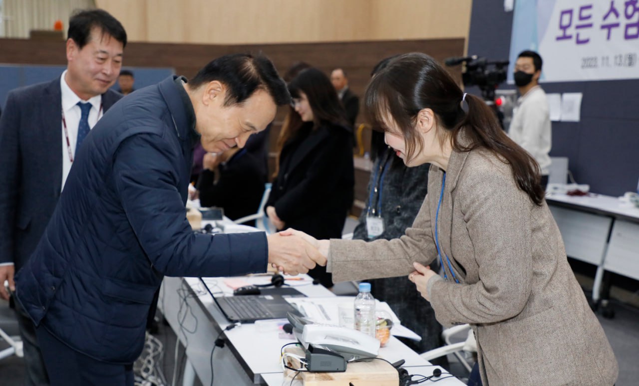 대학수학능력시험 상황실 방문1 이미지