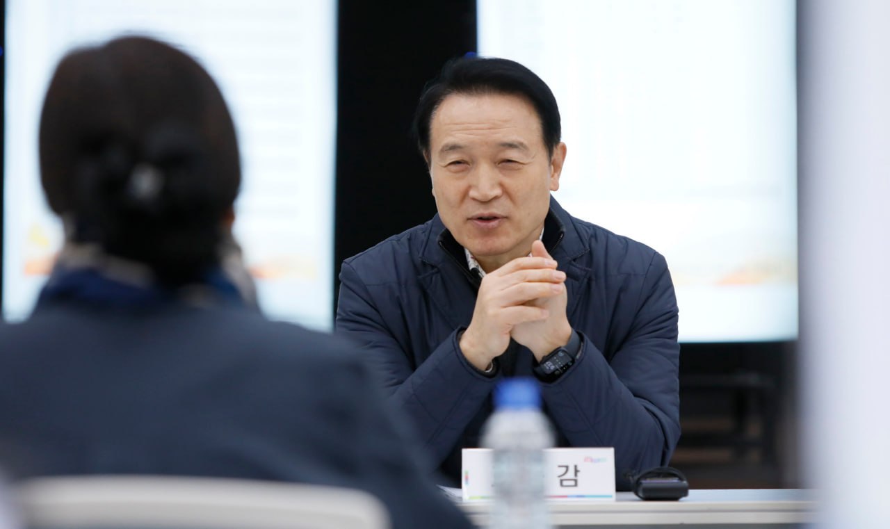 대학수학능력시험 상황실 방문2 이미지