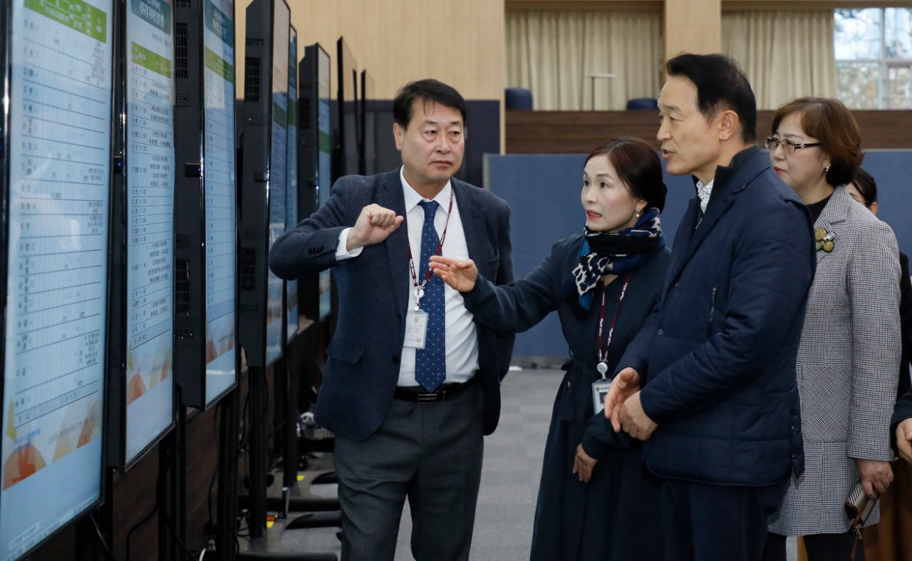 대학수학능력시험 상황실 방문3 이미지