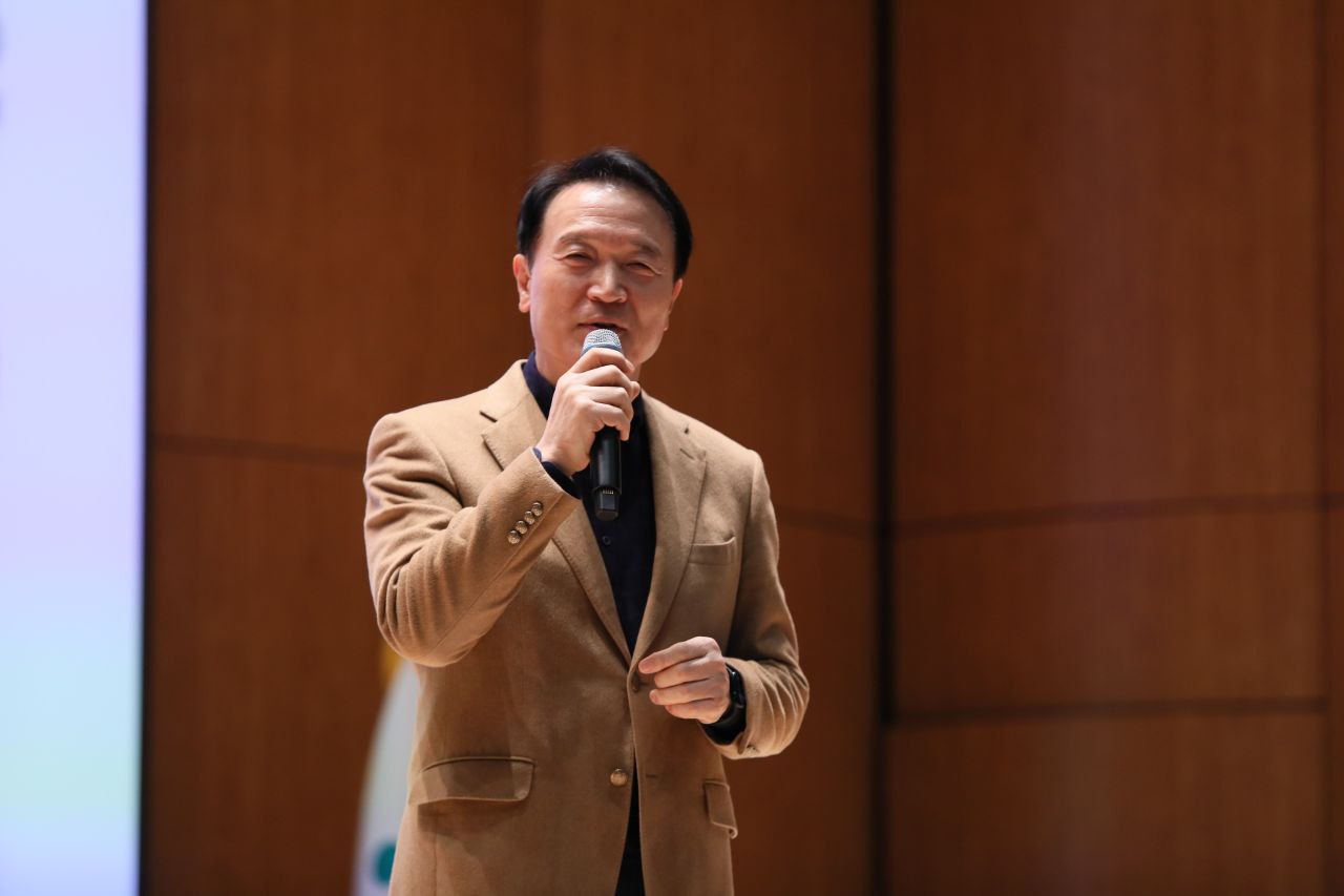 2023 학교평가 종합보고서 및 모범사례 공유 발표회1 이미지