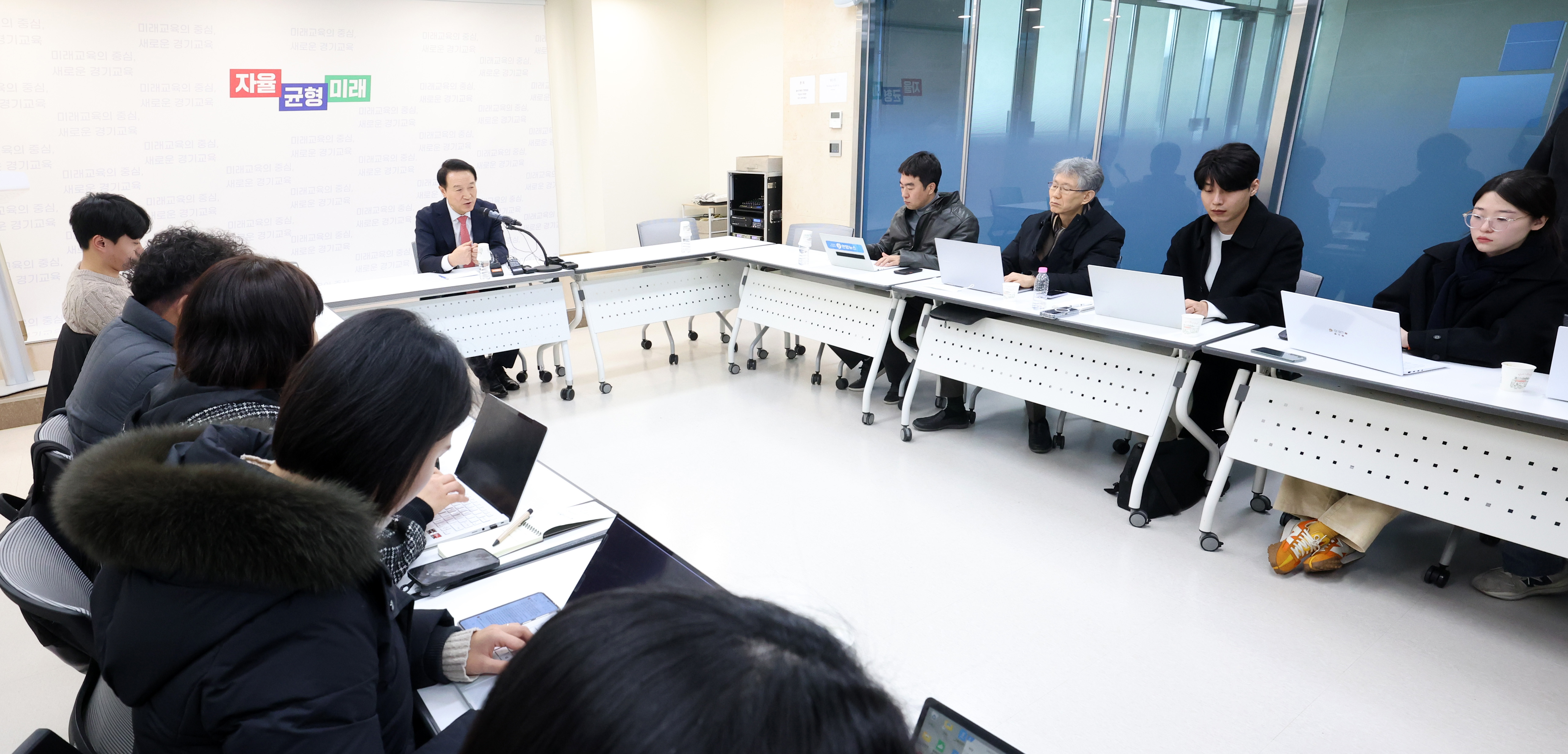 주호민 아들 사건 특수교사 재판 1심 선고 관련 입장 기자 간담회2 이미지