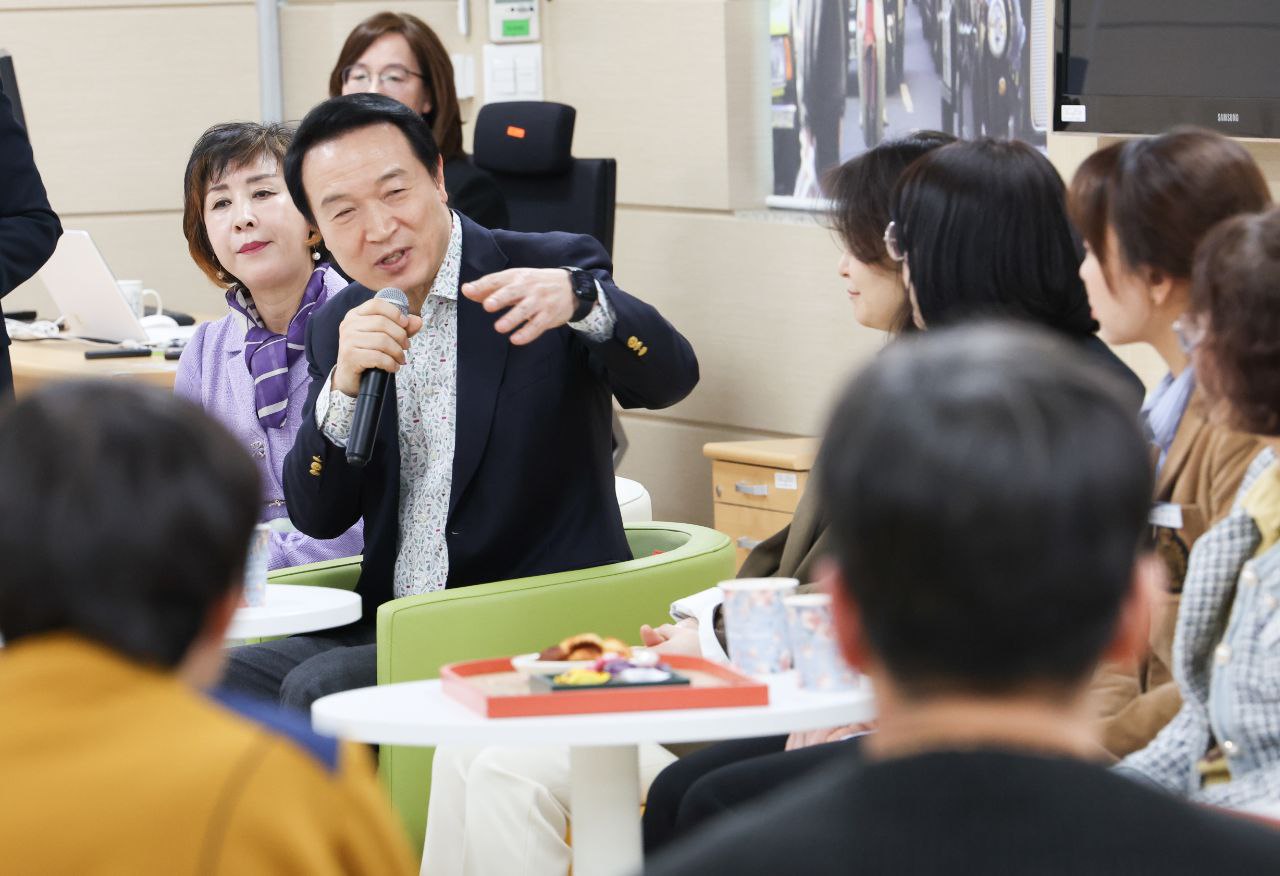 경기도교육청국제교육원 직원 격려 및 교육 현안 공유1 이미지