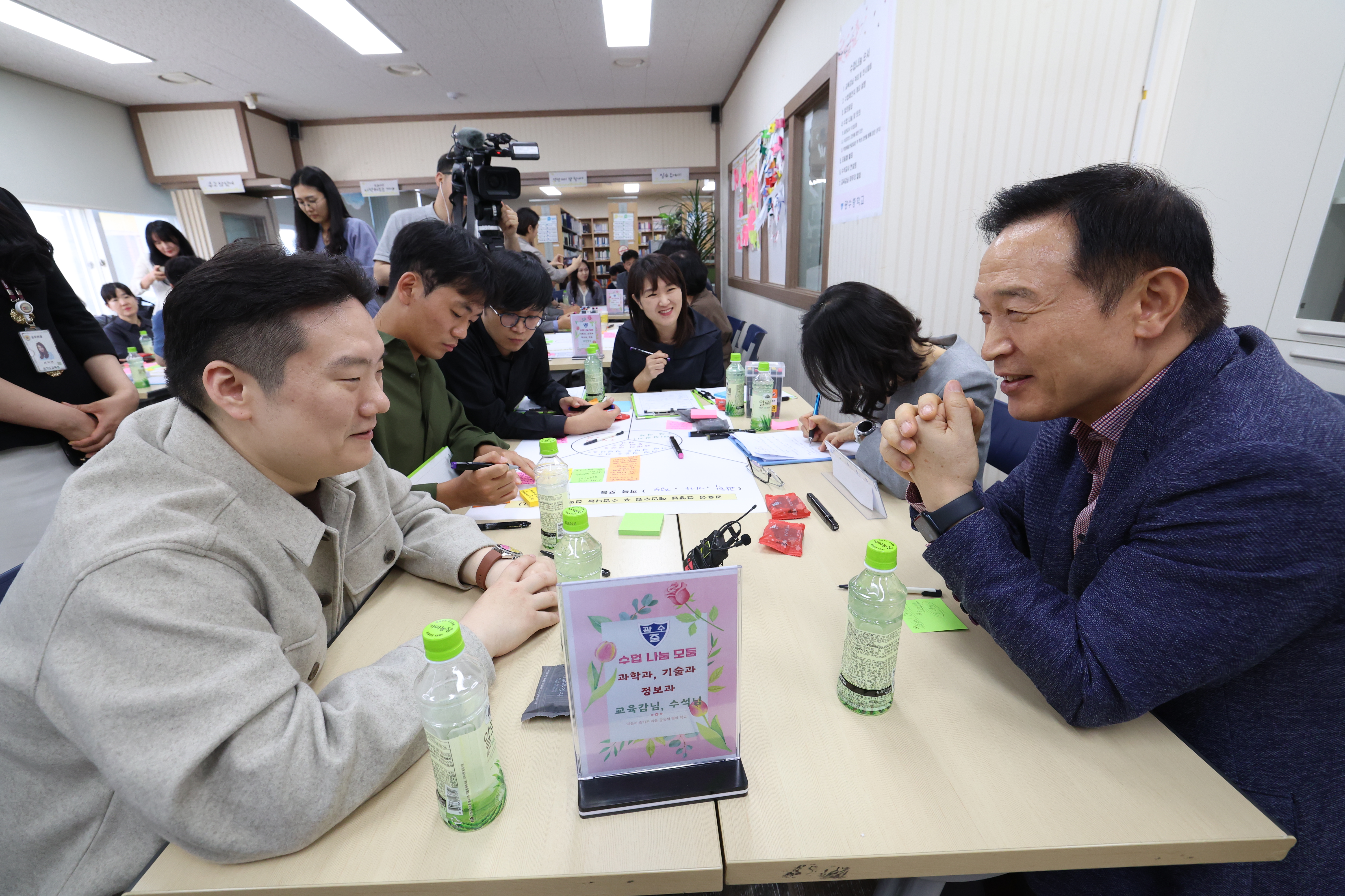 광주 광수중 인공지능(AI)을 활용한 '물질의 구성' 단원 과학 수업을 참관3 이미지