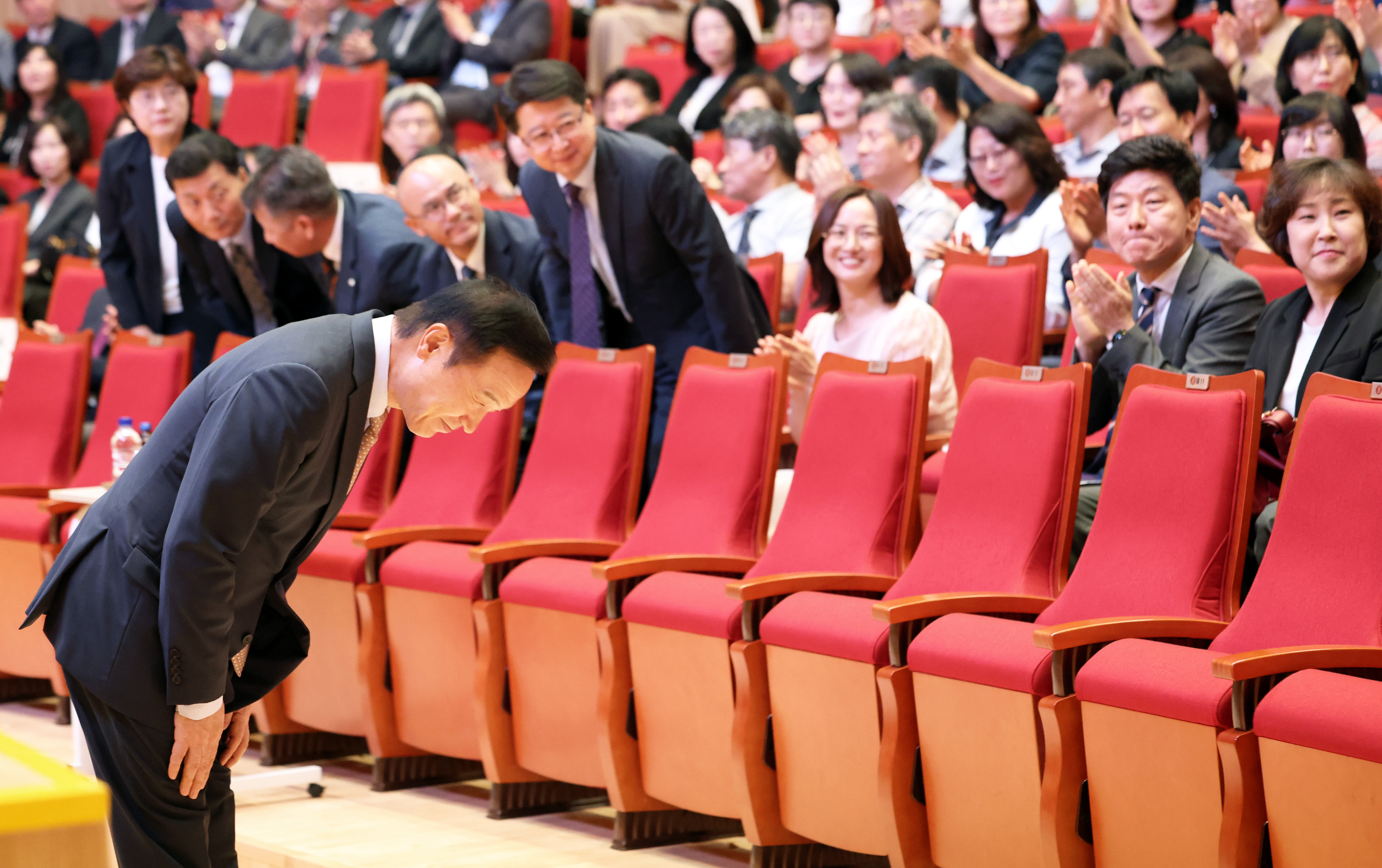 2024년 9월1일자 신임 교(원)장, 교육전문직원 임명장 수여2 이미지