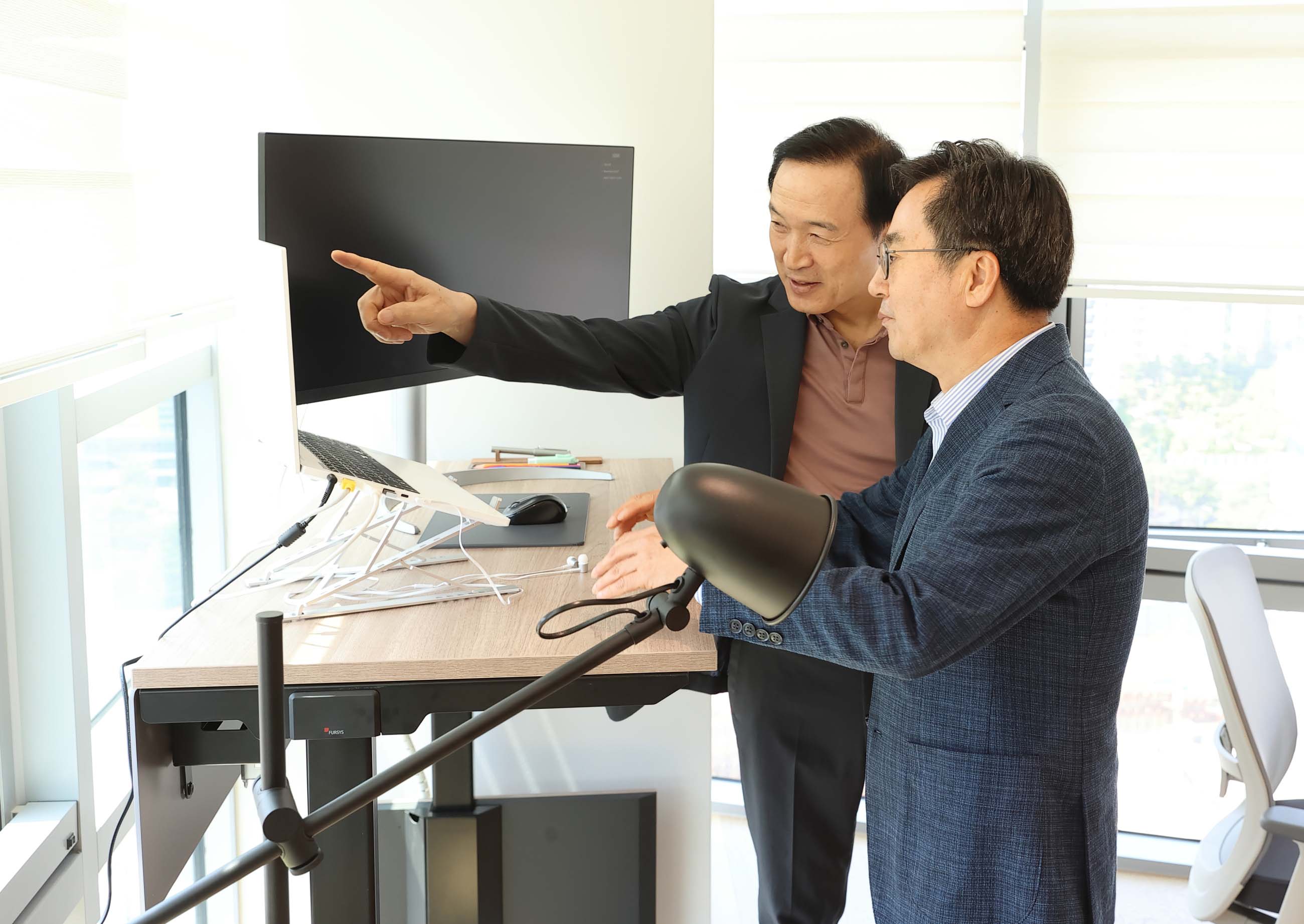 임태희 경기도교육감 김동연 경기도지사 만남2 이미지