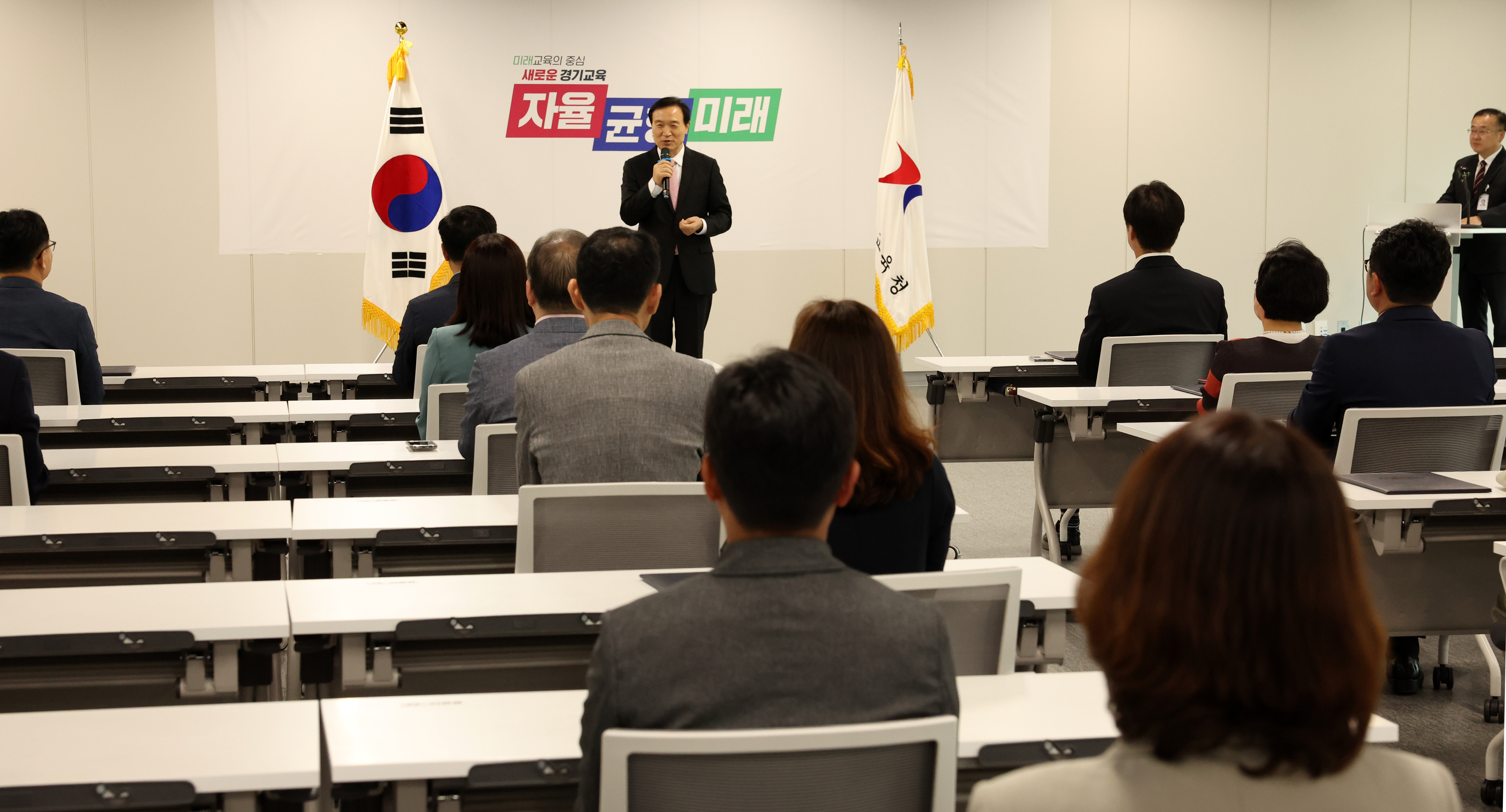 5급 이상 임명장 수여식3 이미지