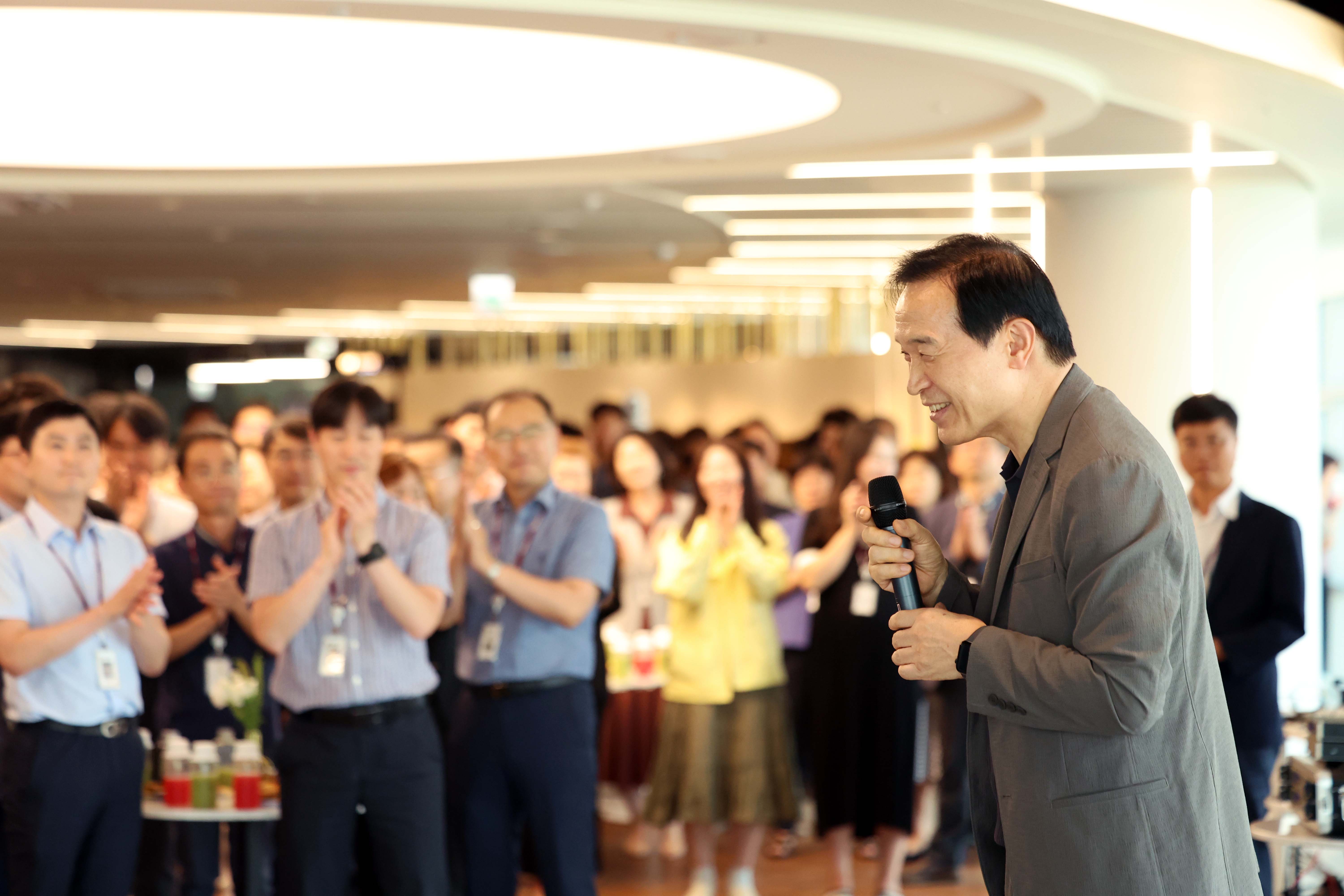 임태희 경기도교육감 개방, 소통, 공감! 광교 신청사에서 새로운 출발 다짐3 이미지