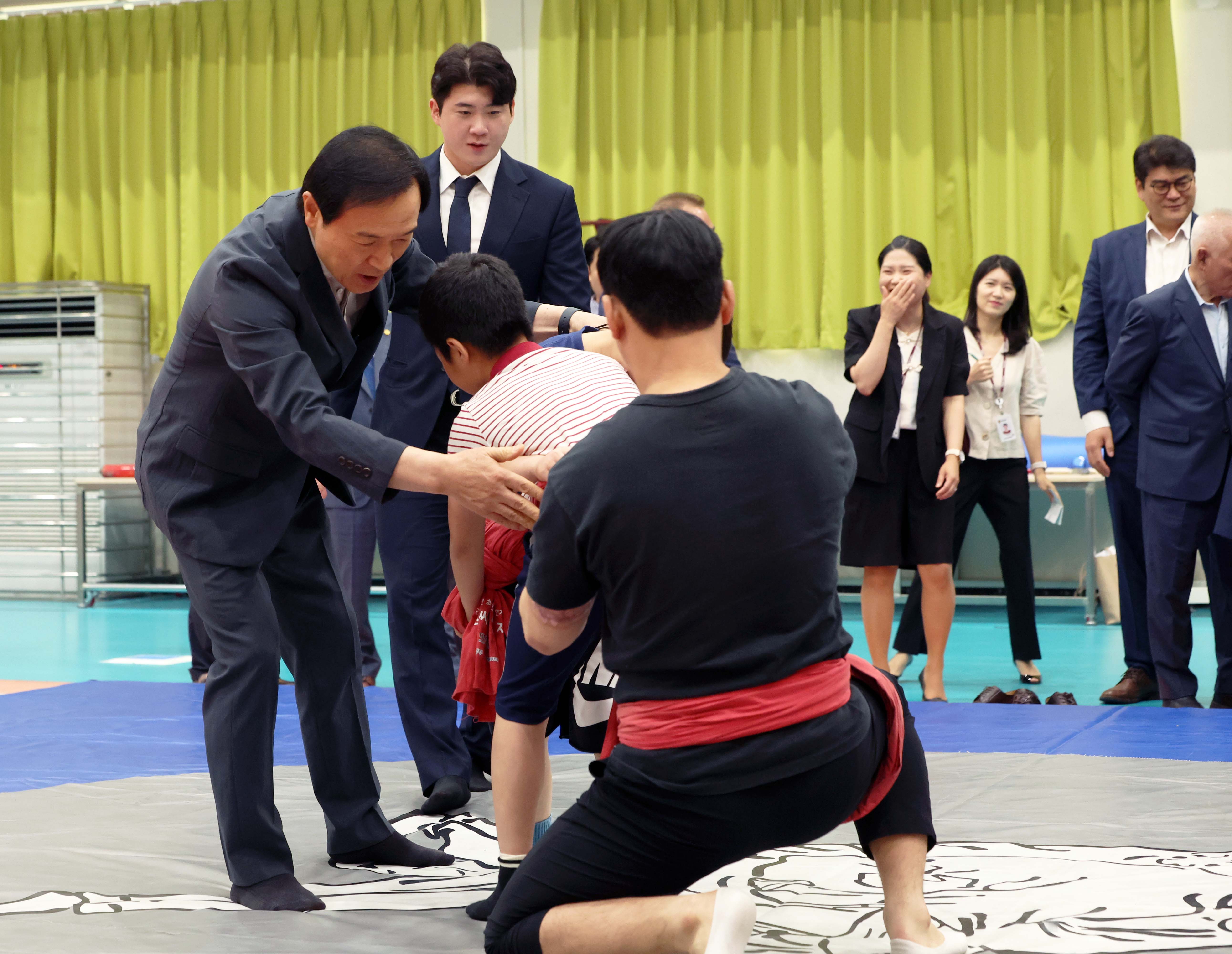 경기도교육청, 문화체육관광부·대한씨름협회와 ‘K-씨름 활성화’ 위해 맞손2 이미지