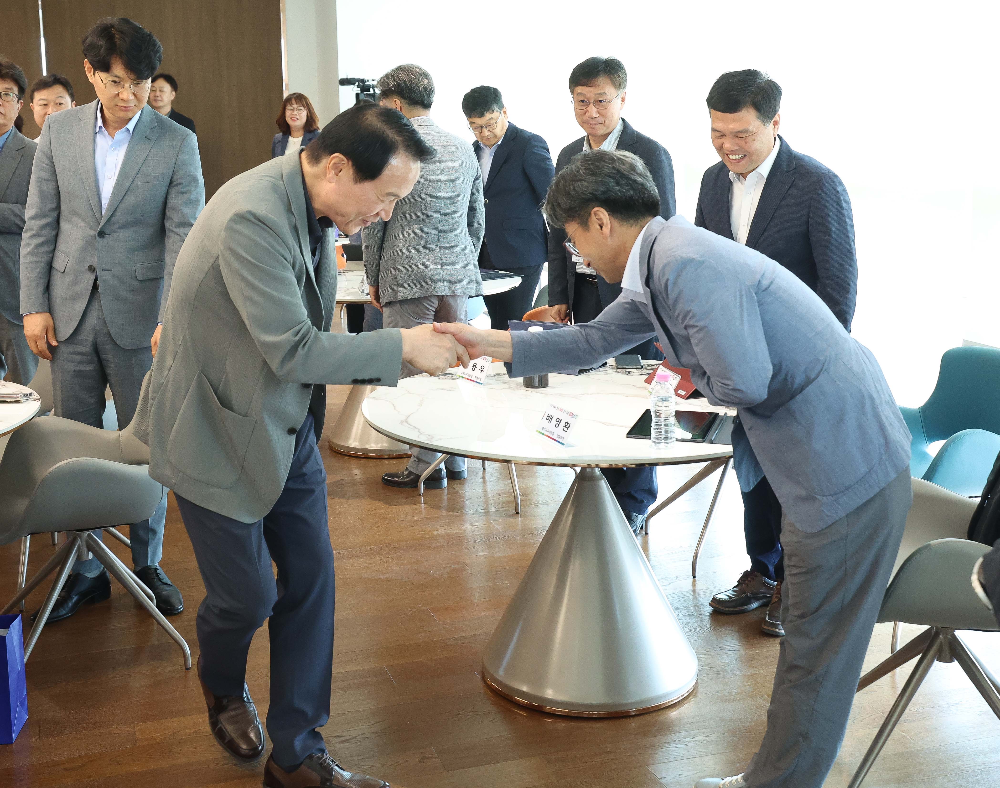 교육행정국·교육지원청 소통과 협력을 위한 회의2 이미지